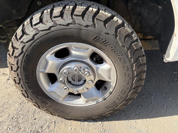 2011-ford-f250-image-35