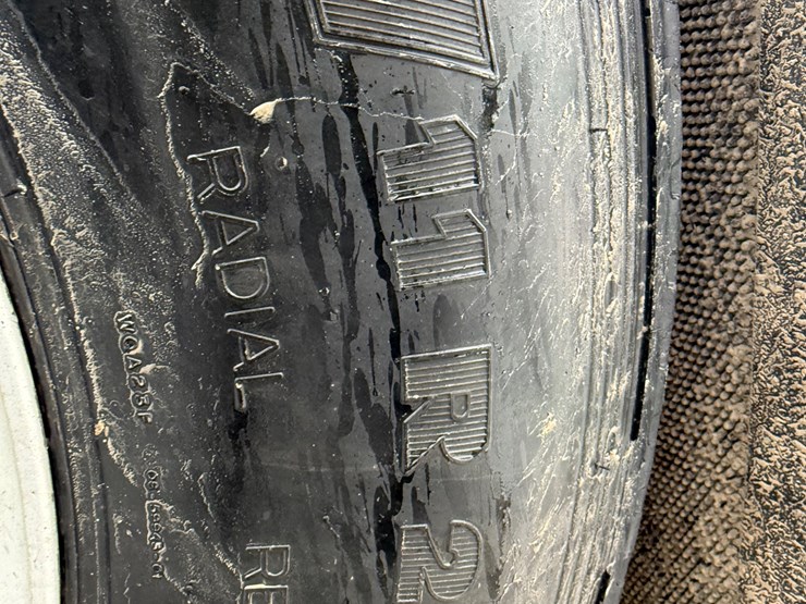 2013-timpte-hopper-bottom-image-12