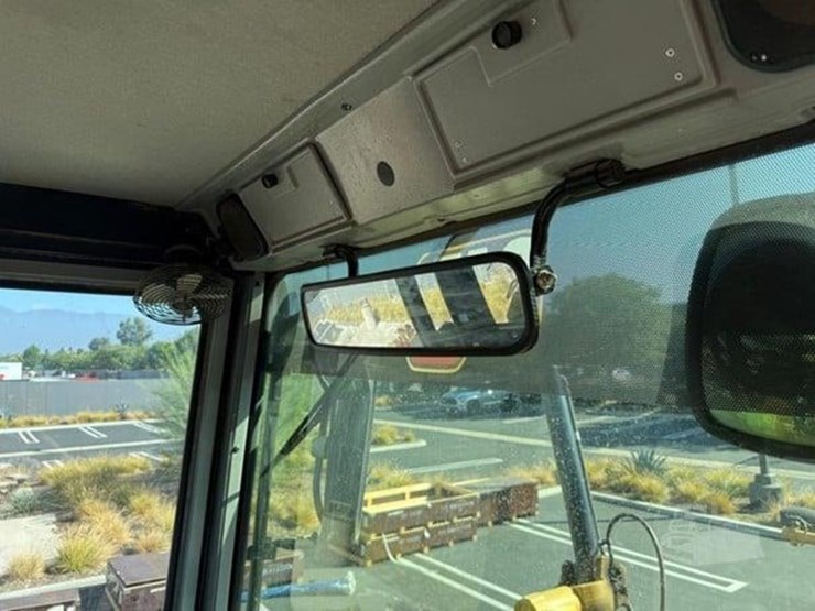 2023-caterpillar-140gc-image-12