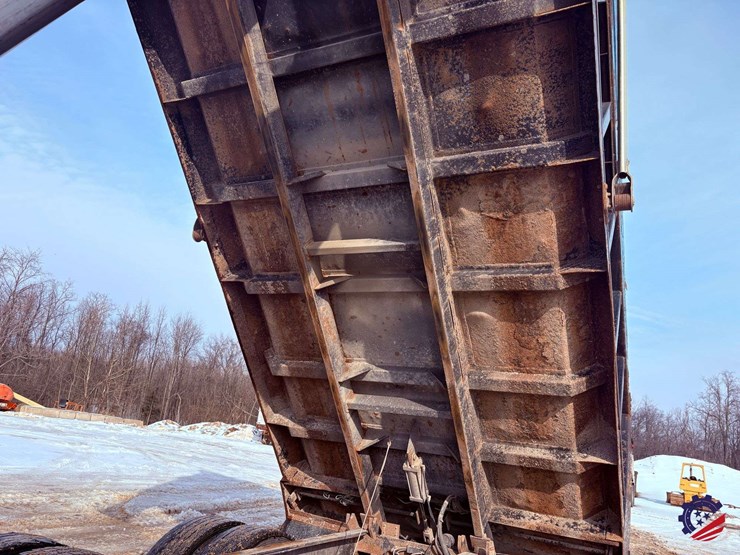 2021-western-star-4900ex-image-78