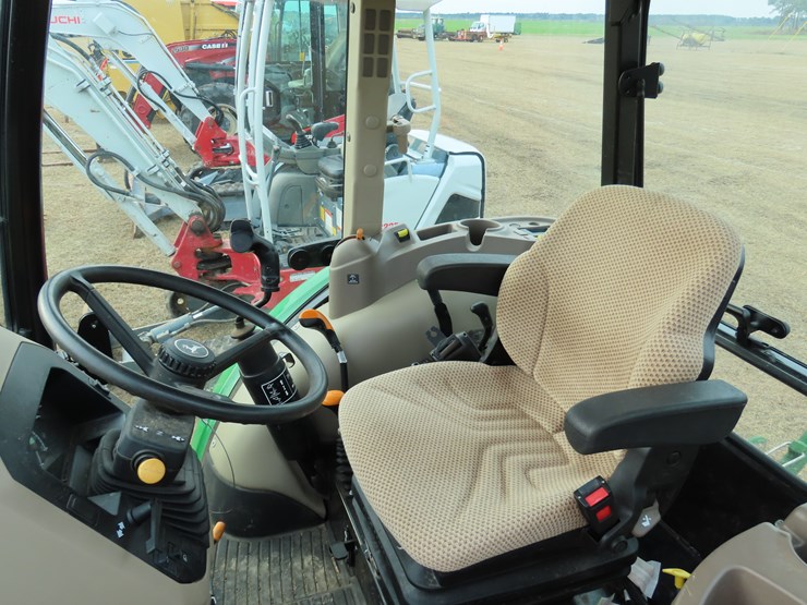 2022-john-deere-5055e-image-13