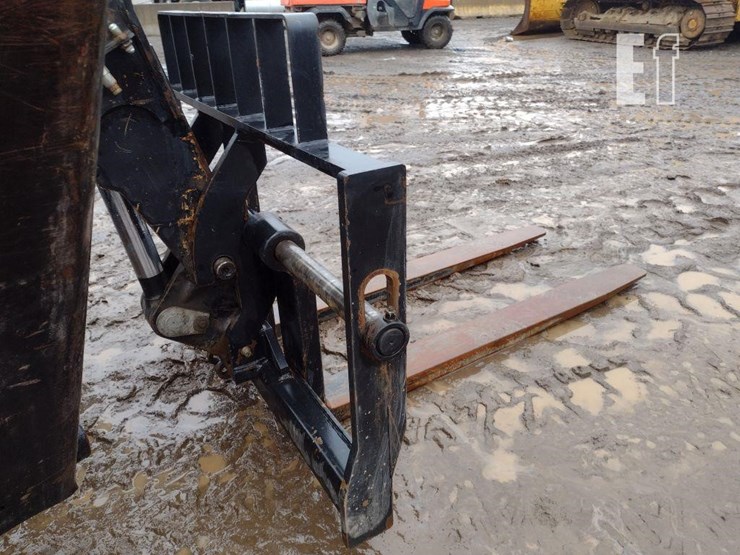 2016-jlg-1255-image-15