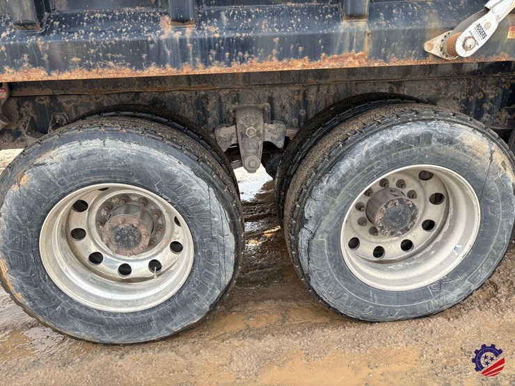 2021-western-star-4900ex-image-29