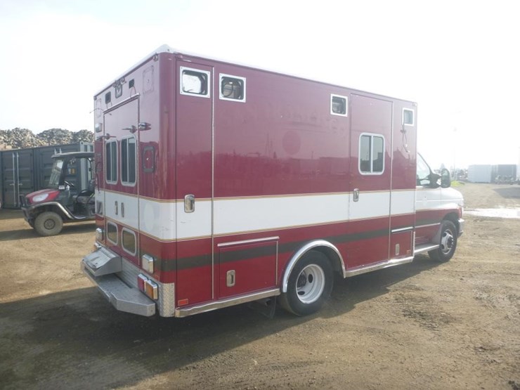 2017-ford-e350-image-3