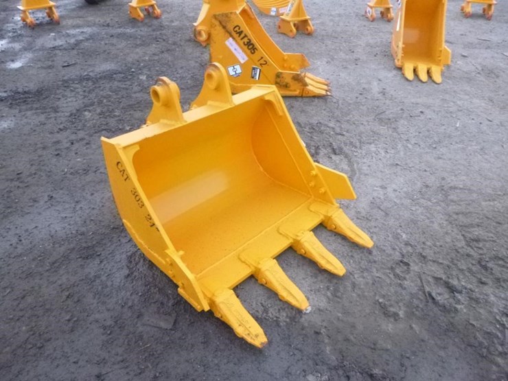 caterpillar-303-image-2