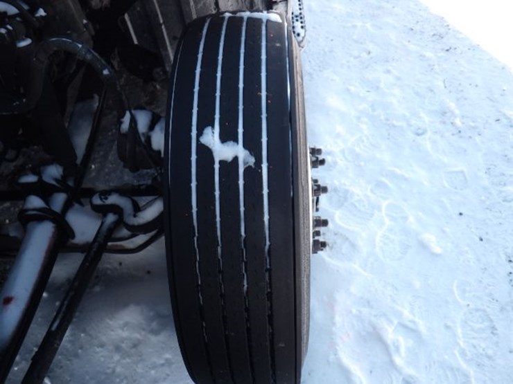 2023-peterbilt-579-image-26