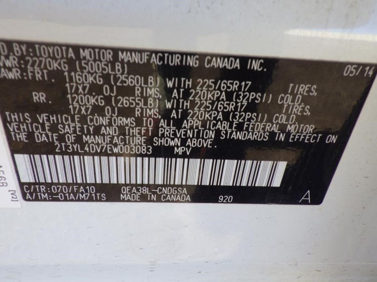 2014-toyota-rav4-image-15