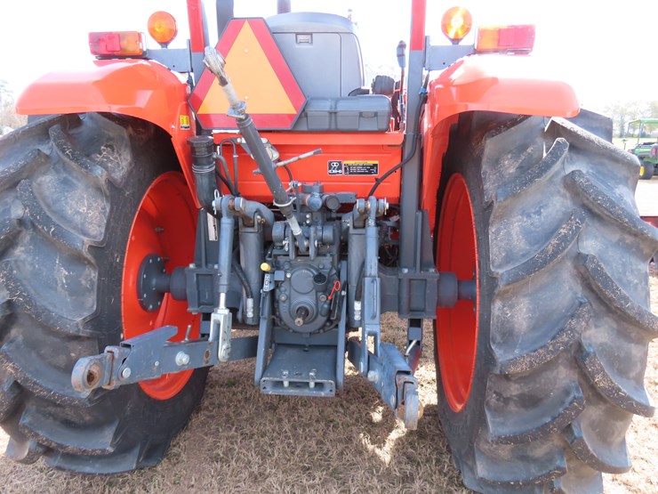 2019-kubota-m7060-image-11