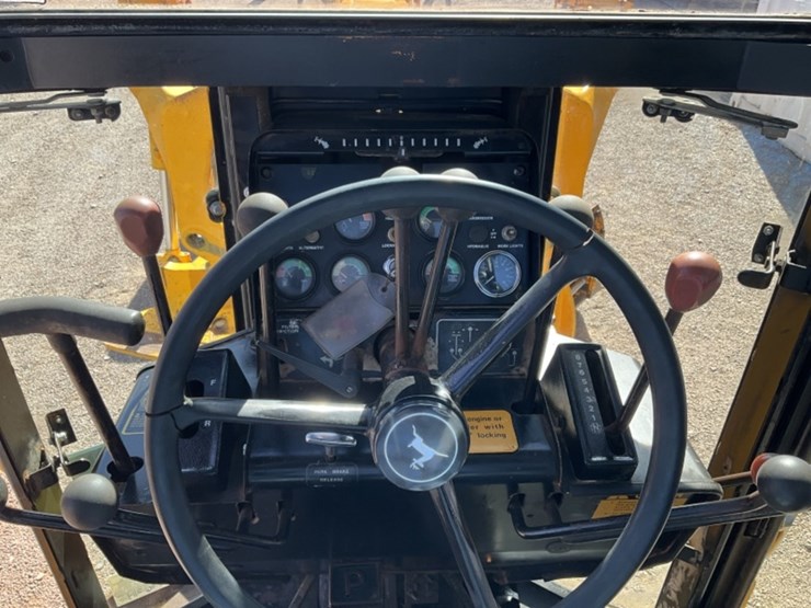 1981-deere-670a-image-25