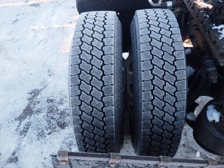 2019-freightliner-cascadia-116-image-11