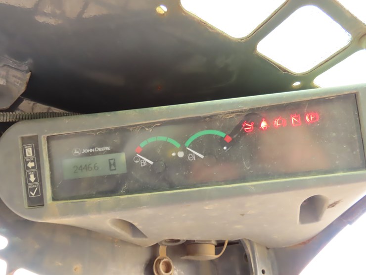 2018-deere-323e-image-14