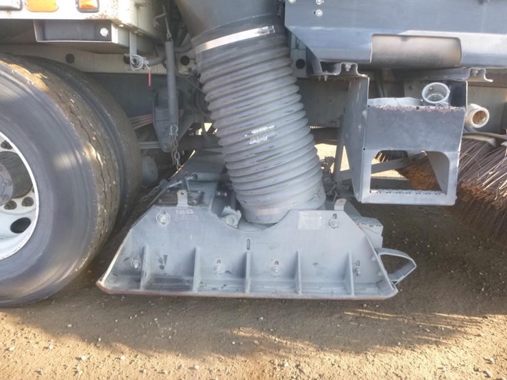 2016-tymco-600-image-10