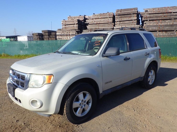 2008-ford-escape-image-1
