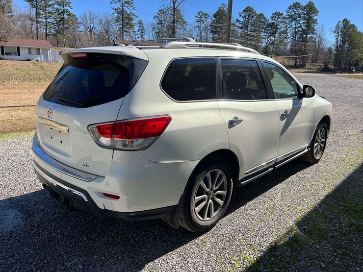 2014-nissan-pathfinder-image-5