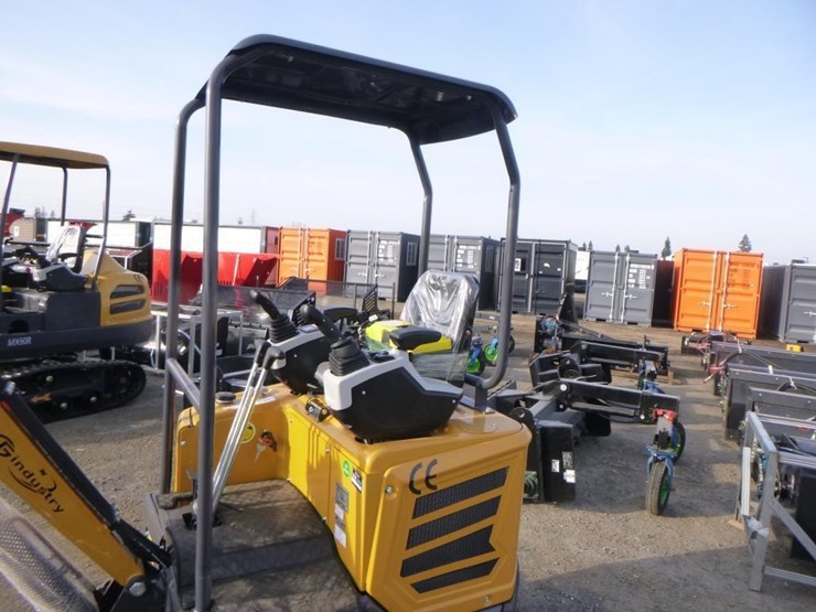 2025-agt-mx20r-hydraulic-excavator-image-18