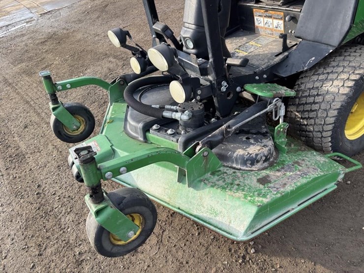 2016-john-deere-1600-turbo-image-9