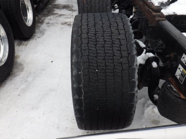 2020-peterbilt-579-image-13