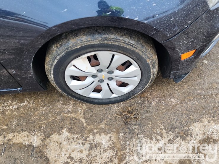 2016-chevrolet-cruze-image-9