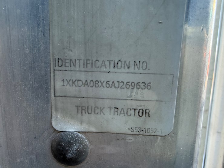 2010-kenworth-t800-image-44