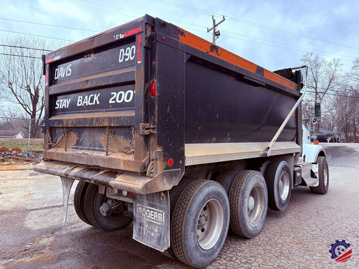 2016-kenworth-t800-image-3