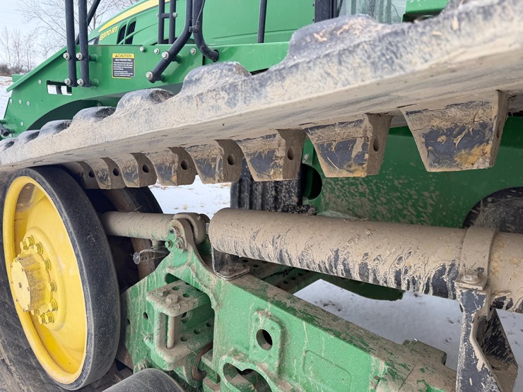 2015-john-deere-8370rt-image-11