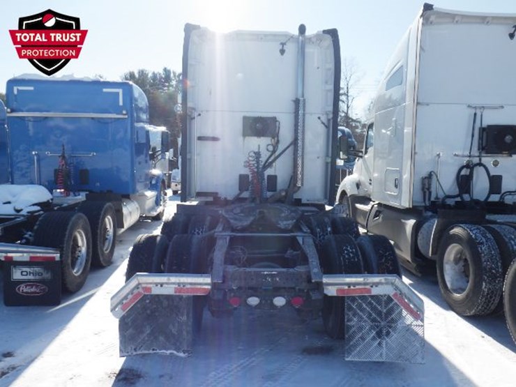 2020-kenworth-t680-image-13