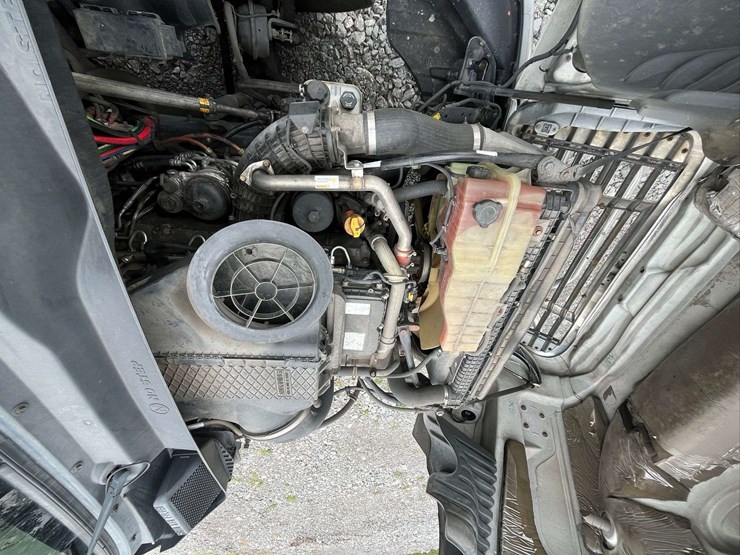 2018-freightliner-cascadia-evolution-t/a-truck-tractor-image-58