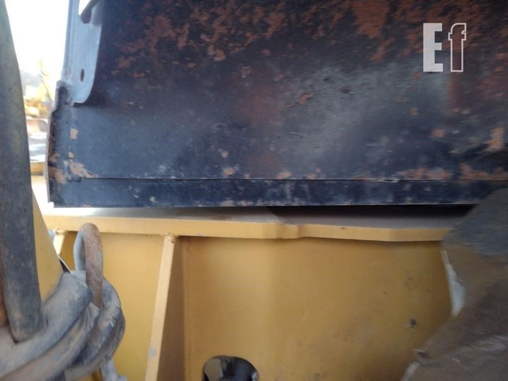 2005-caterpillar-420d-image-25