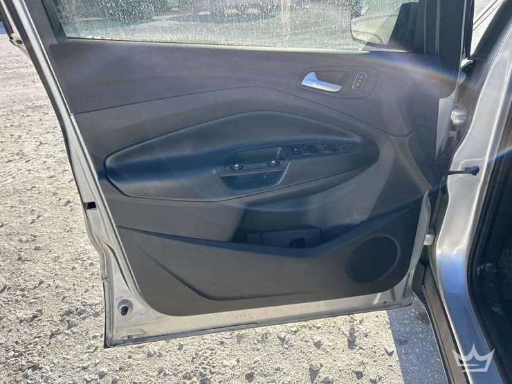 2017-ford-escape-image-11