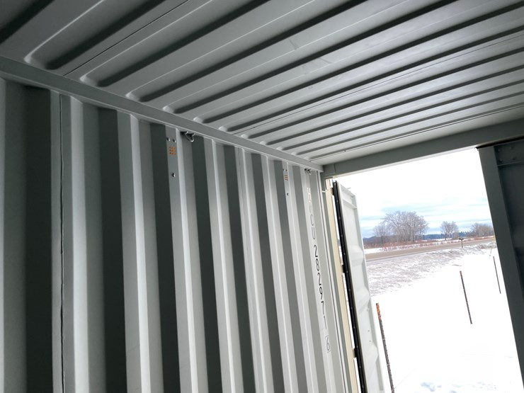 #203-•-20'-shipping-container-image-13