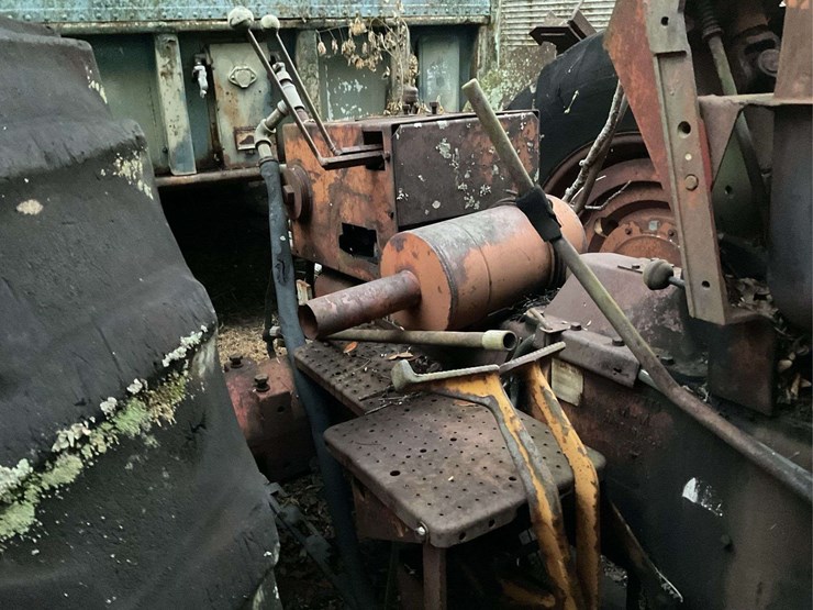 minneapolis-moline-m604-image-7