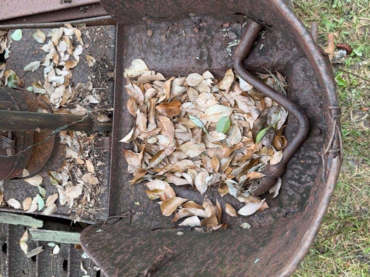 caterpillar-2-ton-crawler-image-21