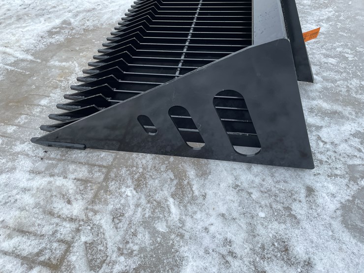 #2335-•-wolverine-skeleton-bucket-image-7