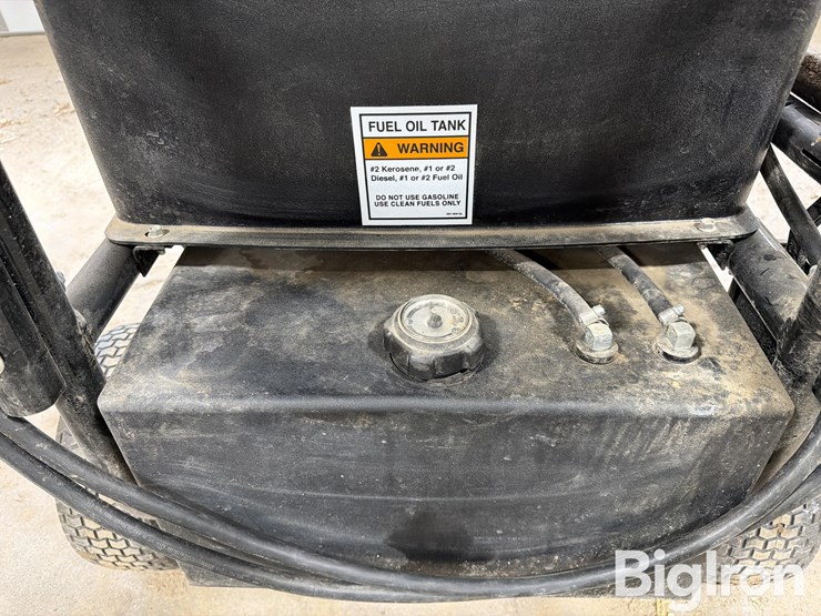 alkota-420x4-hot-pressure-washer-image-12