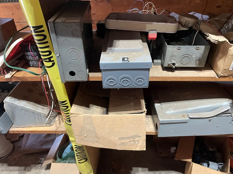 #7249-•-contents-of-(2)-shelving-units-image-8