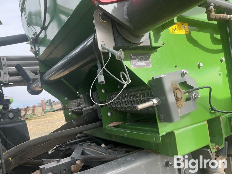 2023-fendt-rogator-937h-self-propelled-dry-fertilizer-spreader-image-11