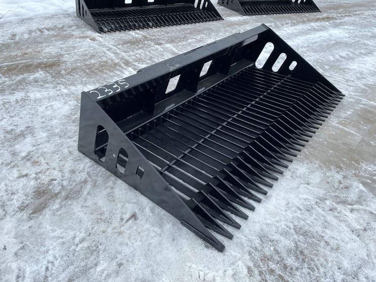 #2335-•-wolverine-skeleton-bucket-image-3