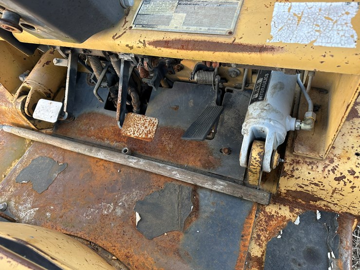 caterpillar-vc60d-image-17