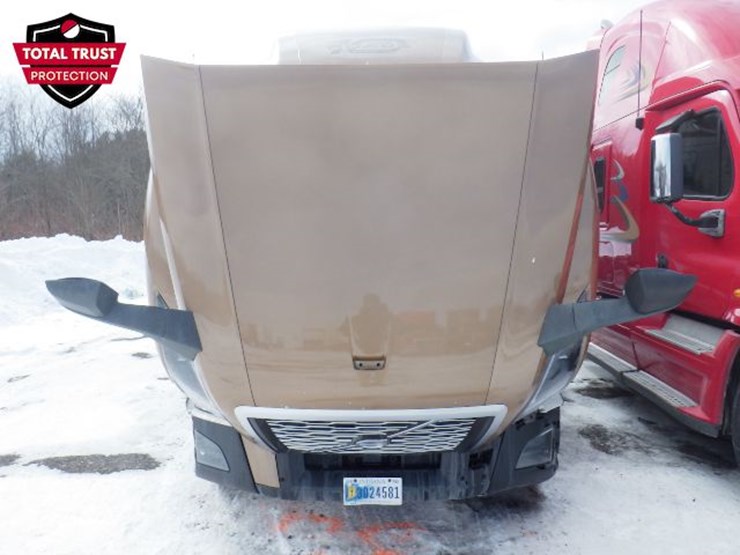 2022-volvo-vnl-760-image-27