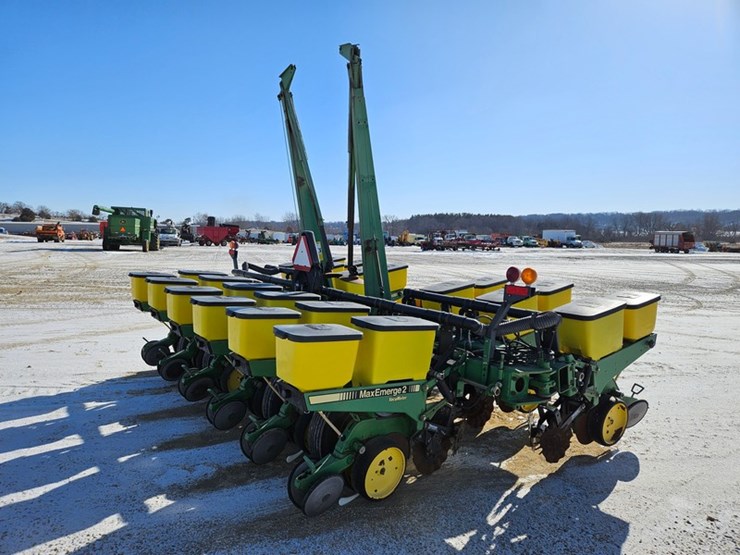 john-deere-7200-image-5