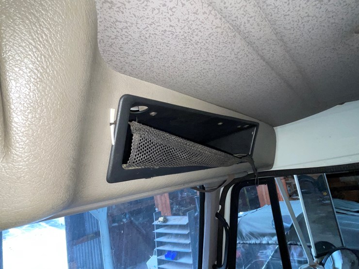 1998-international-4700-image-25