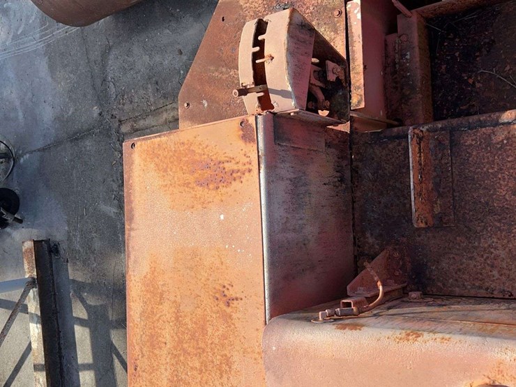 allis-chalmers-4wd-parts-tractor-image-38