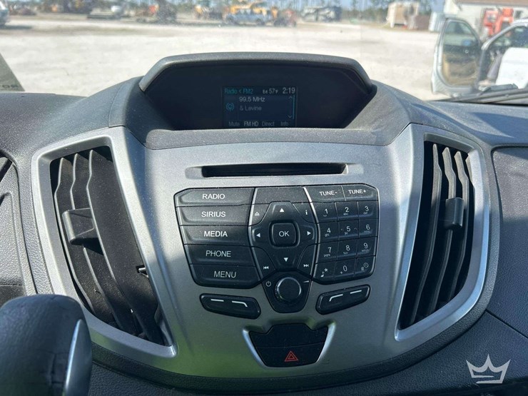 2015-ford-transit-image-19