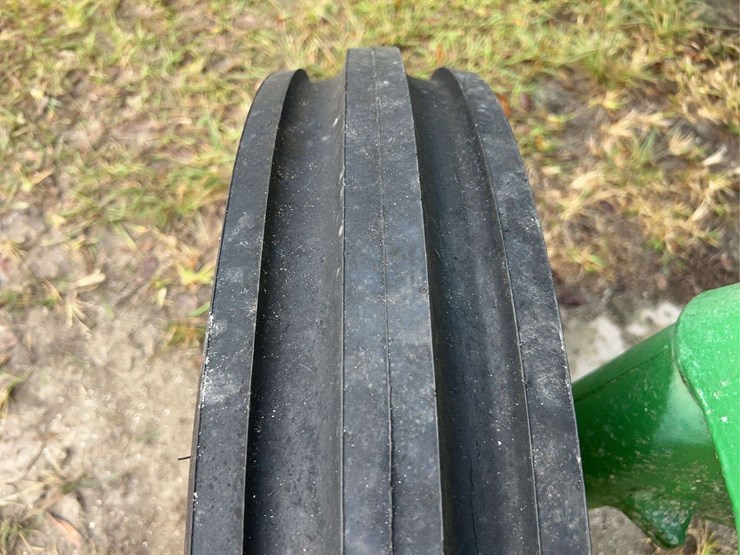 john-deere-3020-image-24