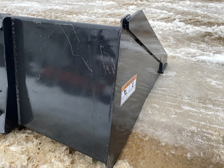 #2344-•-wolverine-universal-mount-track-duty-bucket-image-15