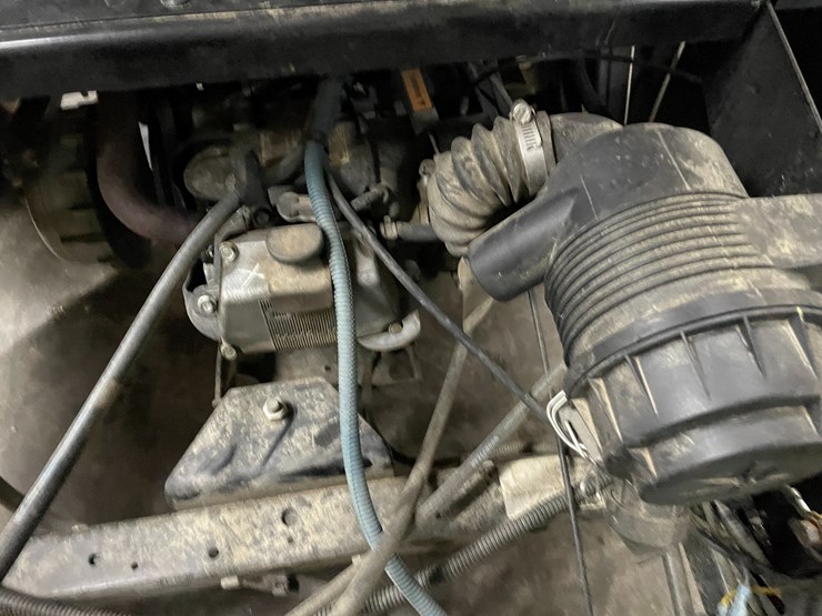 #301-•-cushman-hauler-1200-gas-golf-cart-image-41