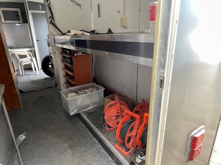 1999-united-expressline-image-17