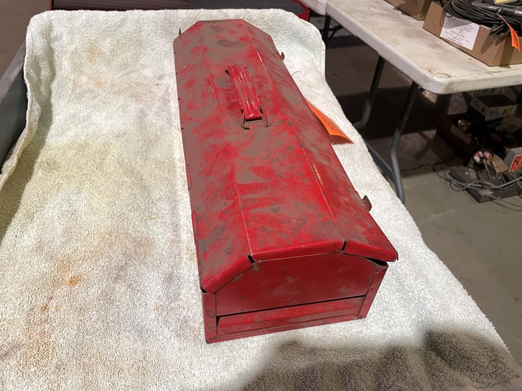 #7021-•-metal-toolbox-with-tools-image-2