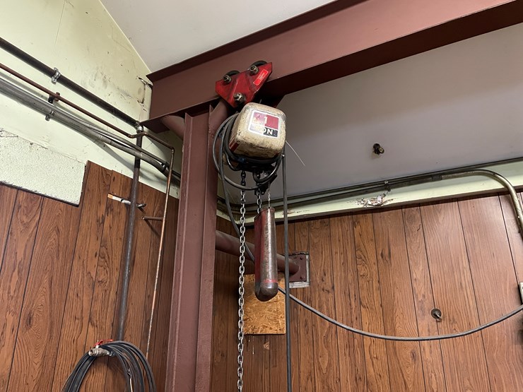 #5959-•-coffing-1-ton-chain-hoist-image-1