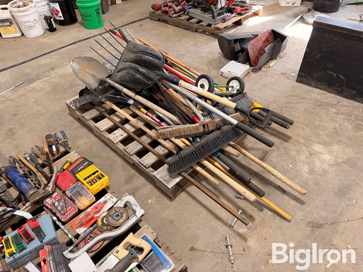 lawn-&-garden-supplies-image-2